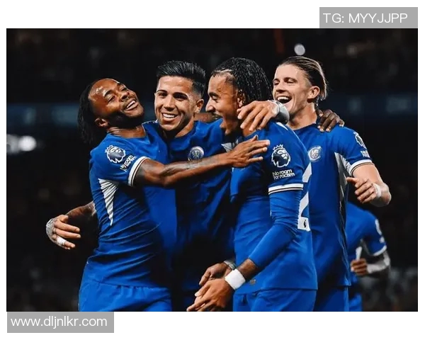 27岁足球明星意外去世引发全球球迷深切哀悼与关注 27岁足球明星意外去世引发全球球迷深切哀悼与关注