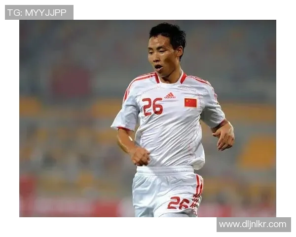 足球明星的三个儿子成长记：从小球场到未来的希望之星